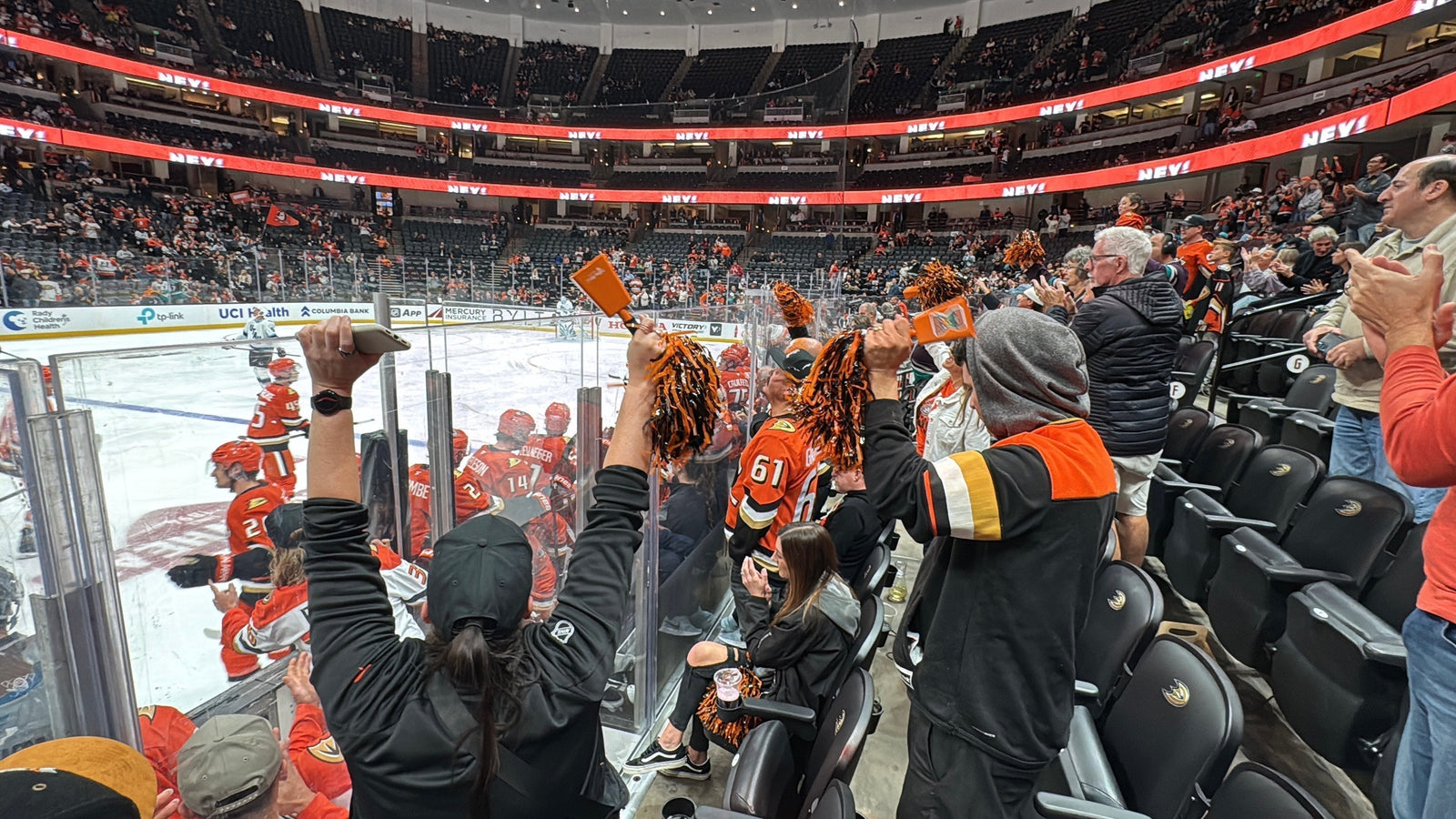 Ducks Dominate vs. Mammoth — And PomBell Rings Louder Than Ever 🏒🔔